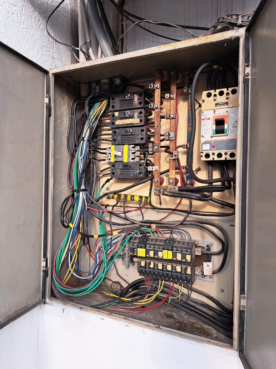 Servicios eléctricos 2